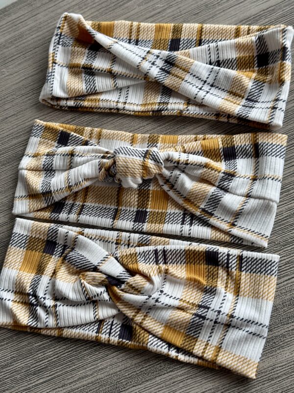 Ribbed Knit - Mustard & Black Plaid