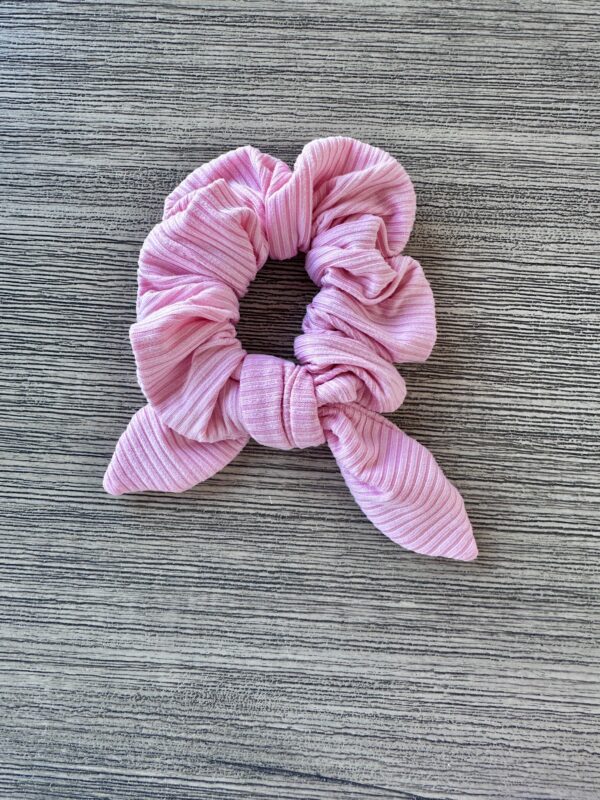 Scrunchie -Ribbed Knit/Pink